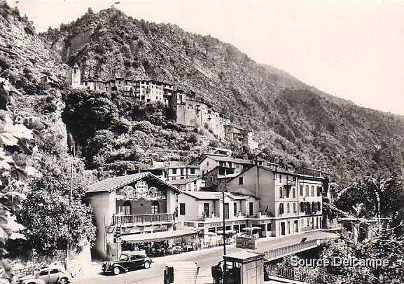 83 Touet Sur Var Le Village en 1958.jpg